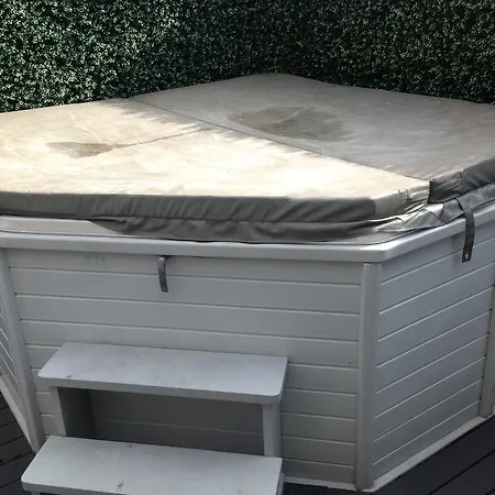 Penthouse With Jacuzzi On The Big Terrace アパート カンヌ