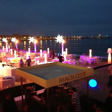 Penthouse With Jacuzzi On The Big Terrace Cannes