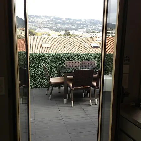 Penthouse With Jacuzzi On The Big Terrace Apartman