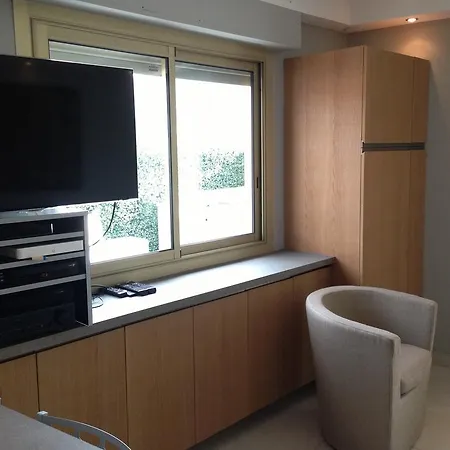 Penthouse With Jacuzzi On The Big Terrace Cannes
