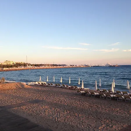 Apartman Penthouse With Jacuzzi On The Big Terrace Cannes